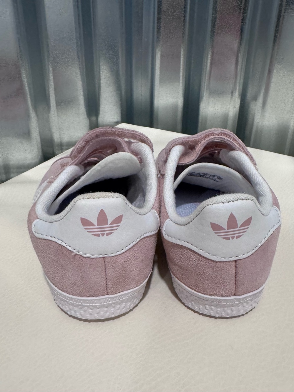 adidas Kids Gazelle Strap Sneakers - Light Pink & White NWOT - Picture 4 of 7